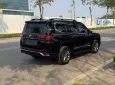 Toyota Land Cruiser LC300 2025 - Bán Land Cruiser LC300 sản xuất 2025 siêu lướt, mới 99,99%.