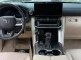 Toyota Land Cruiser LC300 2025 - Bán Land Cruiser LC300 sản xuất 2025 siêu lướt, mới 99,99%.