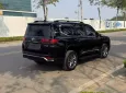 Toyota Land Cruiser LC300 2023 - Land Cruiser LC300 sản xuất 2023 cực chât, sang trọng và giữ giá.
