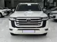 Toyota Land Cruiser LC300 2025 - Bán Land Cruiser LC300 sản xuất 2025, siêu lướt 5000Km