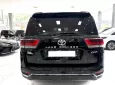 Toyota Land Cruiser LC300 2024 - Bán Land Cruiser LC300 sản xuất 2024, lên full bodykit Trung Đông.