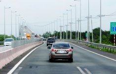 Hiểu đúng về vi phạm 'vượt phải' tại Việt Nam Hiểu đúng về vi phạm 'vượt phải' tại Việt Nam