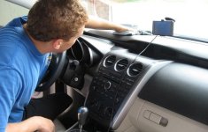 Cách giữ sạch nội thất cho ô tô Cách giữ sạch nội thất cho ô tô