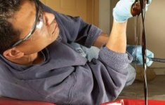 Những tín hiệu báo xe ô tô cần phải thay dầu Những tín hiệu báo xe ô tô cần phải thay dầu