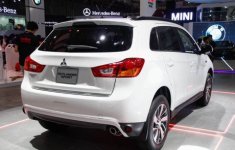 Mitsubishi Outlander Sport: Vua ế tại Việt Nam