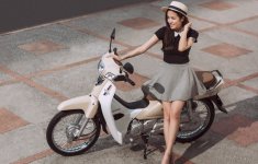 Cách sang số xe máy không bị giật chị em cần biết