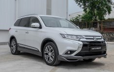 Mitsubishi Outlander giảm giá mạnh dịp cuối năm