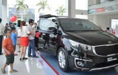 Mua ô tô chơi Tết cần nắm chắc những lưu ý gì?