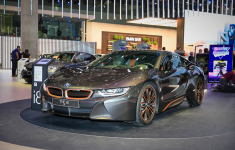 BMW i8 ra mắt phiên bản cuối cùng, chuẩn bị tinh thần khai tử