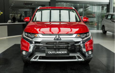 Mitsubishi Triton dọn kho, giảm xấp xỉ 140 triệu đồng