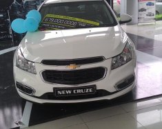 Chevrolet Cruze 2016 - Bán ô tô Chevrolet Cruze đời 2016, màu trắng, giá tốt, hỗ trợ đăng kí đăng kiểm giá 686 triệu tại Hòa Bình