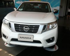 Nissan Navara NP300 2016 - Bán Nissan Navara NP300 E một cầu, số sàn, model 2017, màu trắng, nhập khẩu giá 625 triệu tại Hà Nội