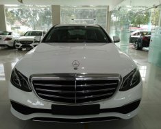 Mercedes-Benz E200 2016 - Bán xe Mercedes E200 Class model 2017, full màu, lái thử miễn phí, giao ngay giá 2 tỷ 99 tr tại Gia Lai