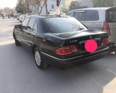 Mercedes-Benz E240 1999 - Bán xe Mercedes-Benz E240 năm 1999 màu đen, giá chỉ 110 triệu, xe nhập giá 110 triệu tại Hải Dương