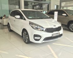 Kia Rondo 2017 - Bán Kia Rondo 7 chỗ siêu khuyến mại, trả trước 200 triệu giá 609 triệu tại Nghệ An