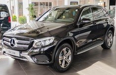 Chrysler 300 2017 - Bán xe Mercdes GLC250, GLC 300 AMG 2017 - Có xe giao ngay giá 1 tỷ 879 tr tại