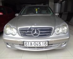 Mercedes-Benz C class C180K 2004 - Cần bán Mercedes C180K đời 2004, màu bạc, 360 triệu giá 360 triệu tại Bình Dương