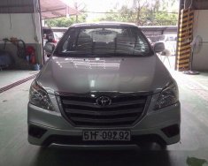 Toyota Innova E 2014 - Cần bán Toyota Innova E đời 2014, màu bạc số sàn, giá 670tr giá 670 triệu tại Điện Biên