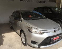 Toyota Vios J 2014 - Cần bán Toyota Vios 2014, màu bạc, hộp số sàn. Hỗ trợ vay 70% giá 450 triệu tại Tp.HCM