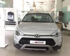 Hyundai i20 Active   2017 - Bán xe Hyundai i20 Active đời 2017, màu bạc, 603 triệu giá 603 triệu tại Bình Dương