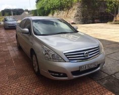 Nissan Teana 2010 - Cần bán gấp Nissan Teana đời 2010, màu bạc xe gia đình giá 600 triệu tại Lâm Đồng