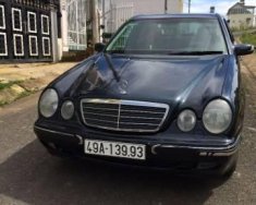 Mercedes-Benz E class  E 240 2002 - Gia đình bán Mercedes E 240 đời 2002, màu xanh đen giá 220 triệu tại Lâm Đồng