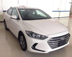 Hyundai Elantra 2017 - Bán Hyundai Elantra đời 2017, màu trắng  giá 549 triệu tại Đắk Nông