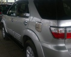 Toyota Fortuner 2011 - Cần bán Toyota Fortuner đời 2011, màu bạc, nhập khẩu, giá cạnh tranh giá 590 triệu tại Quảng Trị