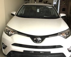 Toyota RAV4 2017 - Bán Toyota RAV4 năm 2017 mới hoàn toàn, màu trắng, nhập khẩu, đẹp hàng hiếm giá 1 tỷ 850 tr tại Tp.HCM