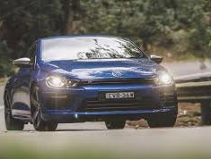 Volkswagen Scirocco 2.0L TSI R 2017 - Bán xe Volkswagen Scirocco 2.0L TSI R đời 2017, màu xanh lam, xe nhập giá 1 tỷ 669 tr tại Tp.HCM