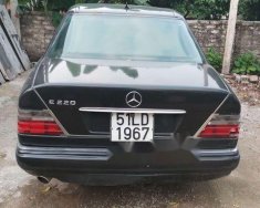 Mercedes-Benz C class 2.0 1997 - Cần bán lại xe Mercedes 2.0 sản xuất 1997, màu đen số sàn, 50 triệu giá 50 triệu tại Hải Dương