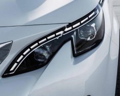 Peugeot 5008 1.6 AT 2018 - Cần bán xe Peugeot 5008 1.6 AT sản xuất năm 2018, màu trắng, giá tốt giá 1 tỷ 399 tr tại Kon Tum