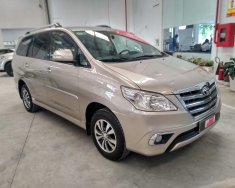 Toyota Innova V 2015 - Cần bán xe Toyota Innova V 2015, màu vàng đồng, xe siêu đẹp, giá thương lượng, có trả góp giá 700 triệu tại Tp.HCM