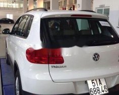 Volkswagen Tiguan 2013 - Gia đình bán ô tô Volkswagen Tiguan năm 2013, màu trắng giá 760 triệu tại Tp.HCM