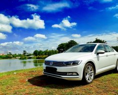 Volkswagen Passat GP 2016 - Cần bán gấp Volkswagen Passat đời 2016 màu trắng, 1 tỷ 190 triệu, xe nhập giá 1 tỷ 190 tr tại Đắk Lắk