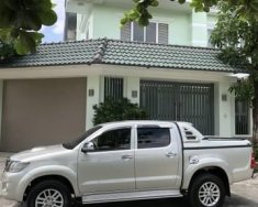 Toyota Hilux   E   2014 - Bán xe Toyota Hilux E 2014, màu bạc số sàn giá 490 triệu tại Tp.HCM