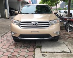 Toyota Highlander LE 2011 - Bán Toyota Highlander LE 2011, màu vàng, nhập khẩu nguyên chiếc Mỹ, xe siêu đẹp giá 1 tỷ 175 tr tại Hà Nội