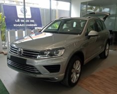 Volkswagen Touareg 2014 - Bán Volkswagen Touareg sản xuất năm 2014, màu bạc, xe nhập giá 2 tỷ 499 tr tại Khánh Hòa