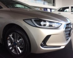 Hyundai Elantra 1.6 AT 2018 - Giao ngay Elantra 1.6 AT - vàng be - đen 0911 899 459 giá 619 triệu tại Quảng Ngãi