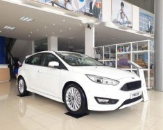 Ford Focus Trend  2018 - Bán Ford Focus Trend năm sản xuất 2018, màu trắng giá tốt giá 575 triệu tại Quảng Trị