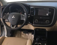 Mitsubishi Outlander 2018 - Khuyến mãi 51 triệu cho Khách hàng khi mua xe Outlander giá 808 triệu tại Quảng Ngãi