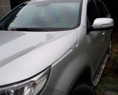 Kia Sorento DMT 2.2L 2WD 2014 - Cần bán lại xe Kia Sorento DMT 2.2L 2WD năm sản xuất 2014, màu bạc giá 330 triệu tại Hòa Bình