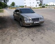 Mercedes-Benz E class E240 2000 - Cần bán Mercedes E240 2000, màu xám, xe nhập giá 205 triệu tại Long An