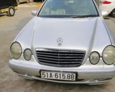 Mercedes-Benz E class   E240 2001 - Cần bán Mercedes E240 sản xuất 2001, màu bạc, giá 185tr giá 185 triệu tại Tp.HCM