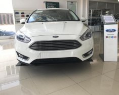 Ford Focus Titanium 2018 - Bán xe Ford Focus Titanium 2018 đủ màu trắng, đỏ, xám, đen giá tốt giao xe tại Bắc Kạn, LH 0989022295 giá 710 triệu tại Bắc Kạn