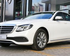 Mercedes-Benz E class E200 2018 - Bán xe Mercedes E200 đời 2018, màu trắng mới, giao xe toàn quốc giá 2 tỷ 99 tr tại Đắk Lắk