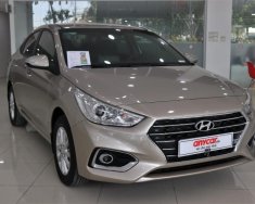 Hyundai Acent 1.4MT 2018 - Cần bán xe Hyundai Acent 1.4MT đời 2018 ghi vàng giá 495 triệu tại Tp.HCM