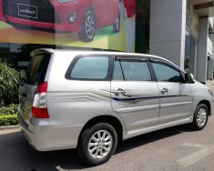 Toyota Innova V 2014 - Cần bán Toyota Innova V năm 2014, màu bạc số tự động giá 590 triệu tại Hà Nội