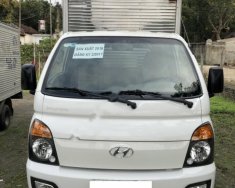 Hyundai H 100 2016 - Bán xe Hyundai H100, 1 tấn, máy cơ, SX 2016, ĐK 2/2017, màu trắng, thùng kín giá 315 triệu tại Nghệ An