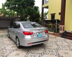 Hyundai Avante 2015 - Bán ô tô Hyundai Avante năm sản xuất 2015, màu bạc chính chủ, 450 triệu giá 450 triệu tại Quảng Bình